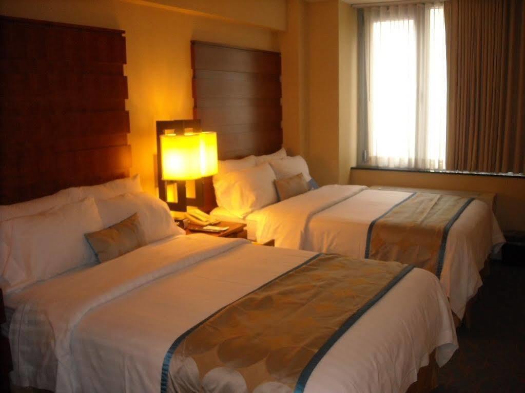 Fairfield Inn & Suites By Marriott New York Manhattan/Fifth Avenue Экстерьер фото